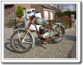 23 ARNHEM.H.V. 200cc 1953 gebouwd bij Hulsmann eigenaar Arie vd Giessen