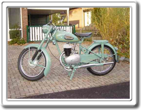 25 ARNHEM.H.V. 1953 200cc Villiers na restauratie eigenaar Arie vd Giessen